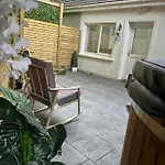 Seid Bo - Sleeps 6 -private 6 Person Wood Burning Hottub 아파트 Burnfoot