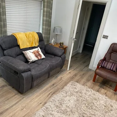 Seid Bo - Sleeps 6 -private 6 Person Wood Burning Hottub Apartment