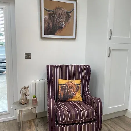 Seid Bo - Sleeps 6 -private 6 Person Wood Burning Hottub