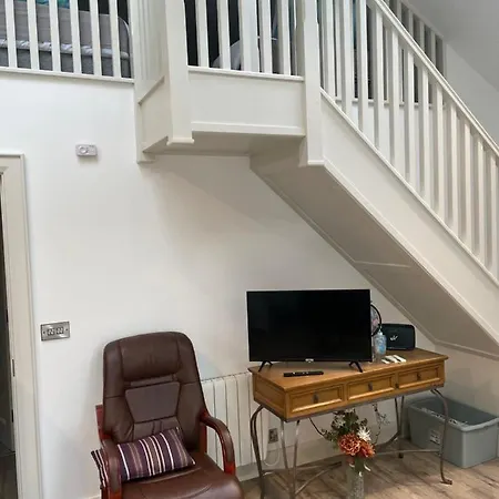 Seid Bo - Sleeps 6 -private 6 Person Wood Burning Hottub *