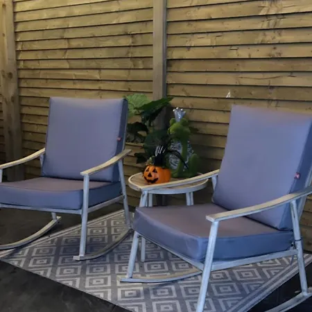 Apartment Seid Bo - Sleeps 6 -private 6 Person Wood Burning Hottub