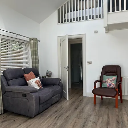 Apartment Seid Bo - Sleeps 6 -private 6 Person Wood Burning Hottub