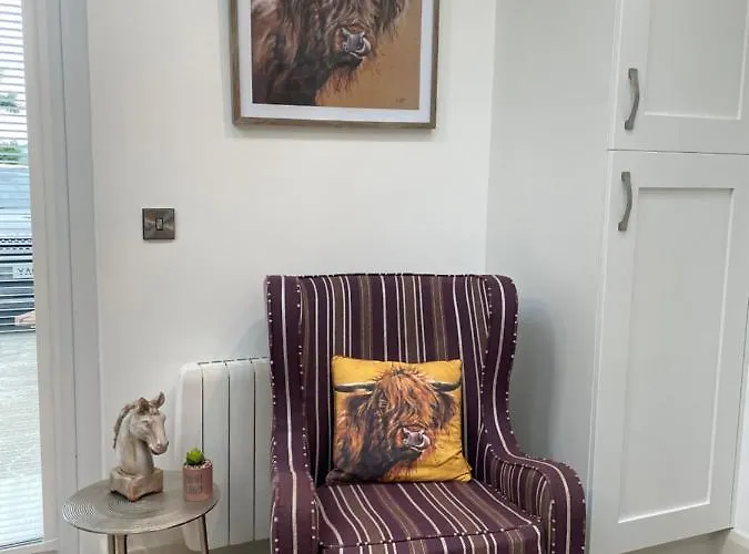 Seid Bo - Sleeps 6 -private 6 Person Wood Burning Hottub