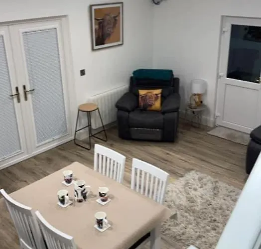 Seid Bo - Sleeps 6 -private 6 Person Wood Burning Hottub *